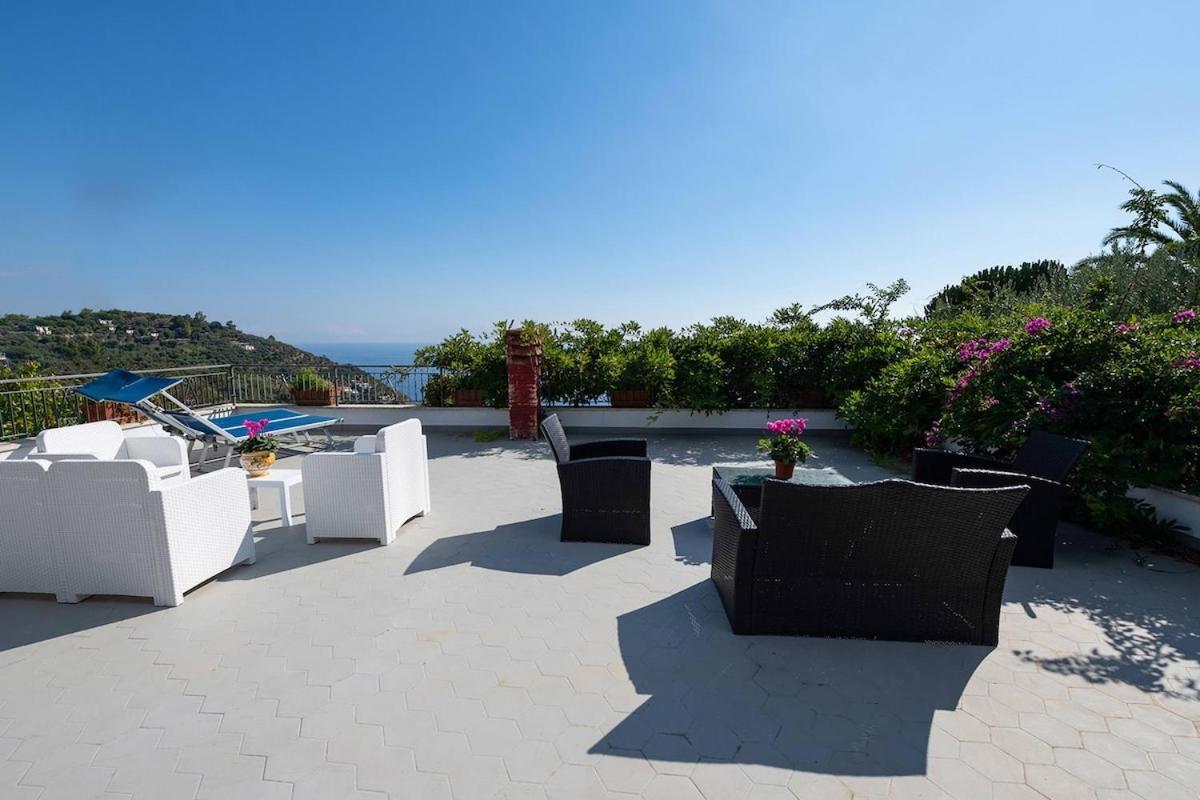 Villa Marinella Close To The Sea With Private Pool Нерано Екстериор снимка