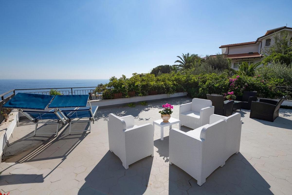 Villa Marinella Close To The Sea With Private Pool Нерано Екстериор снимка