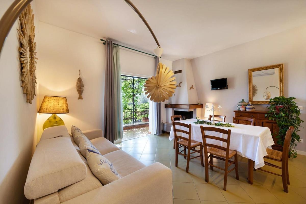 Villa Marinella Close To The Sea With Private Pool Нерано Екстериор снимка